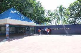 Tras varios escándalos en el Acuario Nacional, Abinader suspende a la directora