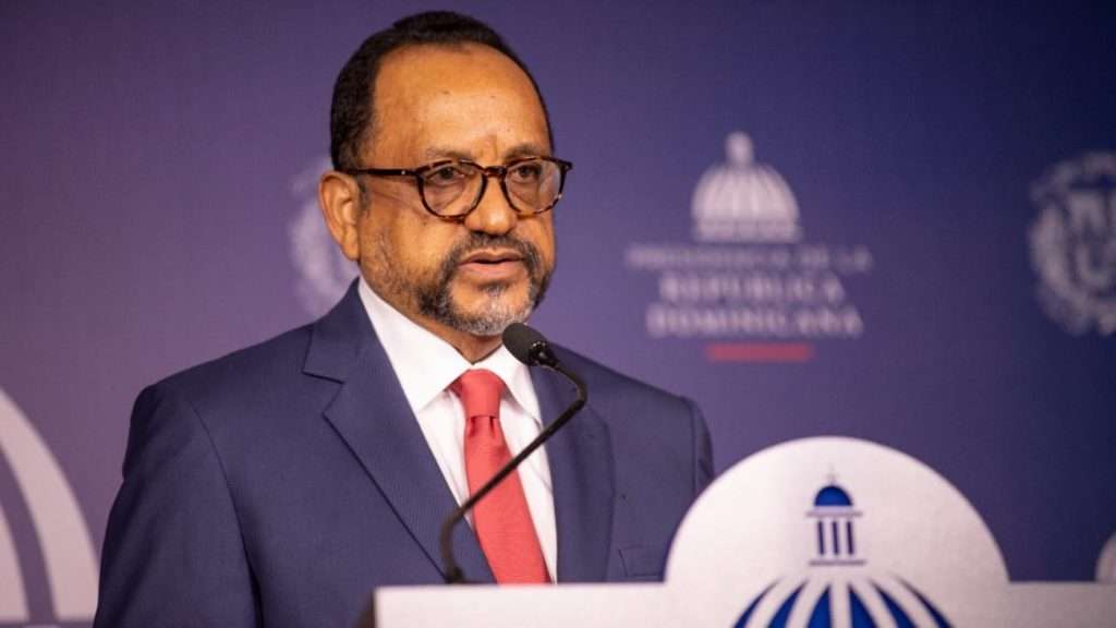 Antoliano Peralta afirma que Abinader puede inaugurar las obras del gobierno central durante campaña municipal