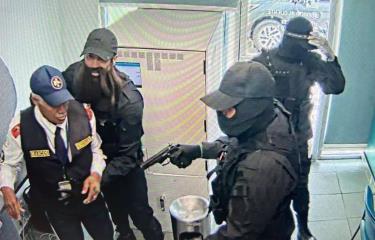 Aplazan conocimiento de medida de coerción a imputados de asalto del banco popular