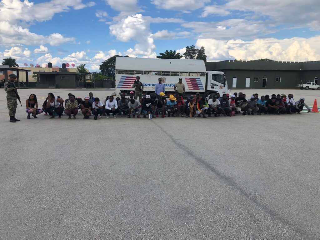 G-2 detiene 515 haitianos con estatus migratorio irregular en varias provincias
