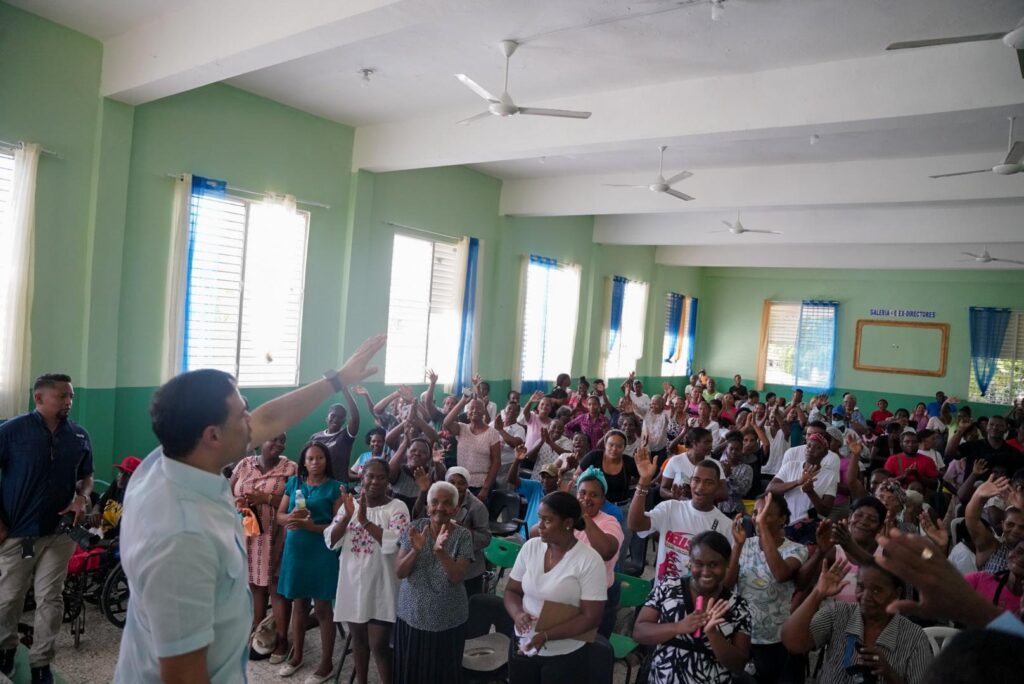 Roberto Ángel: Gobierno profundiza programas para reducir pobreza extrema y exclusión social