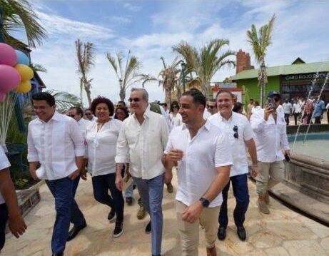 Presidente Abinader inaugura segunda fase de Cabo Rojo y recibe tercer crucero