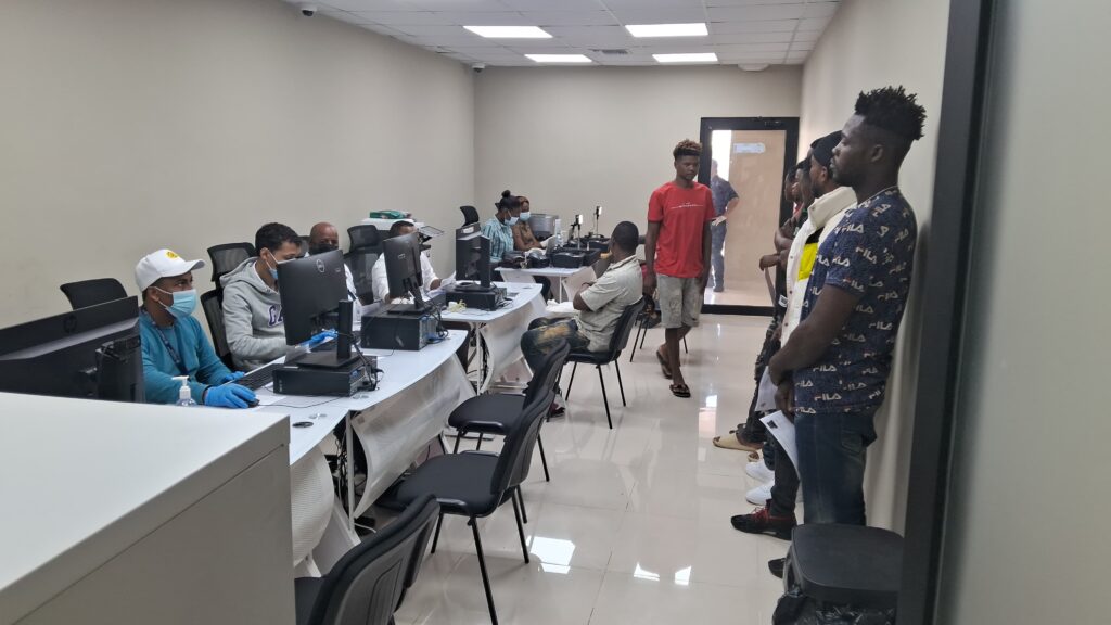 Migración detiene más de seis mil extranjeros indocumentados en una semana