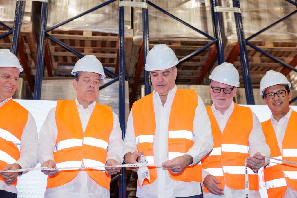 Abinader inaugura Punto GOB San Cristóbal que beneficiará a más de 700 mil personas de la región suroeste