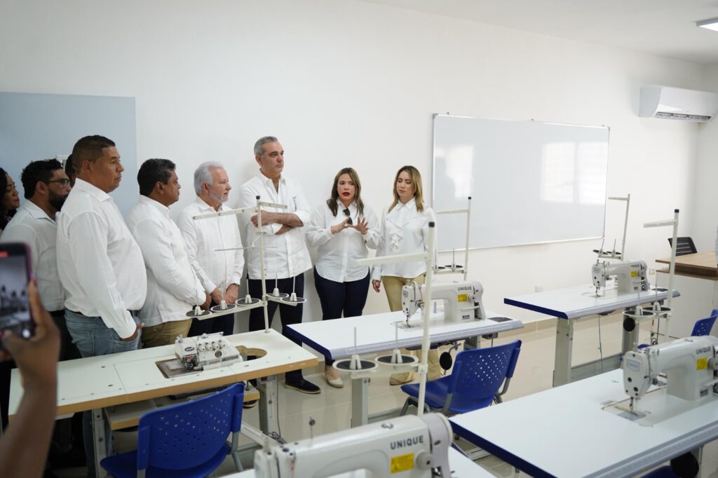 Inauguran Centro de Superación Comunitaria Los Alcarrizos