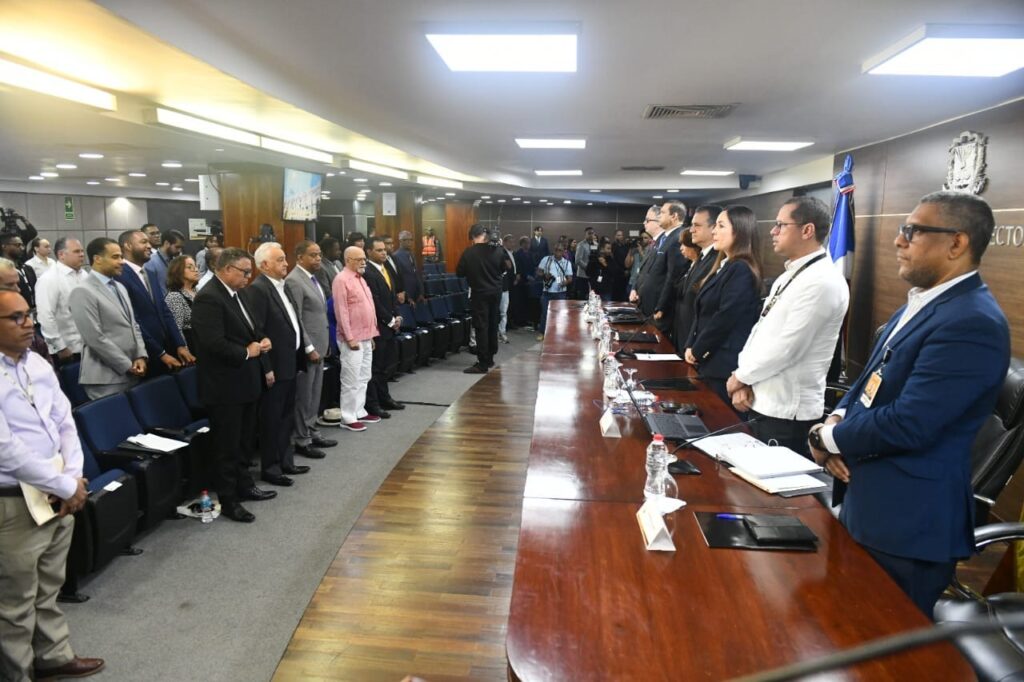 JCE se reúne con organizaciones políticas para tratar sobre la regulación de candidaturas independientes