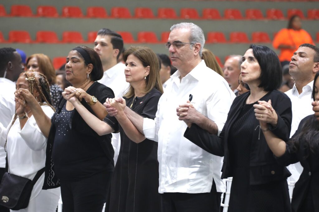 Presidente Abinader participa del acto memorial por los fallecidos en la tragedia del Jet Set