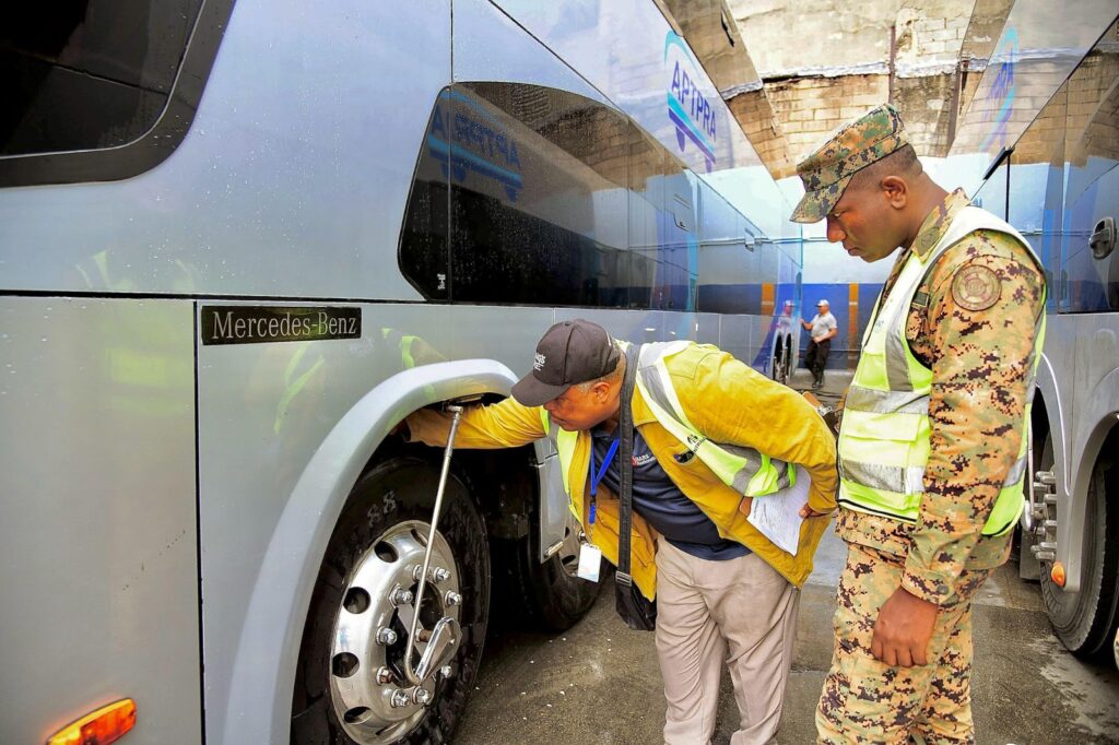 INTRANT inhabilita más de 300 licencias vencidas en operativo Semana Santa 2025