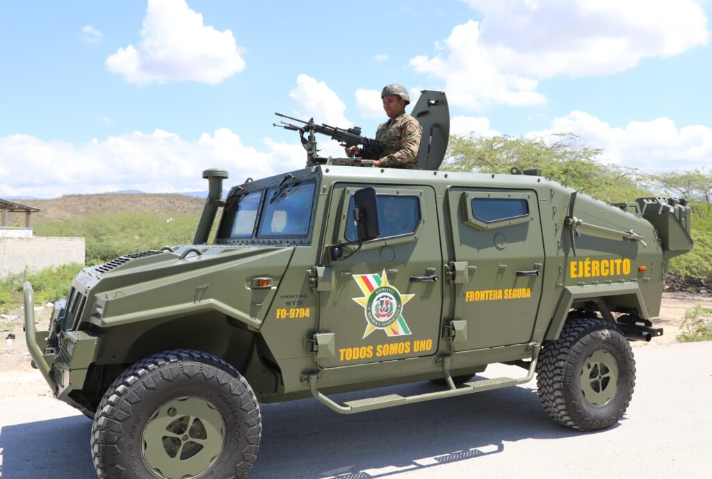 Abinader:No puede pasar ningún inmigrante irregular según lo contemplan nuestras leyes