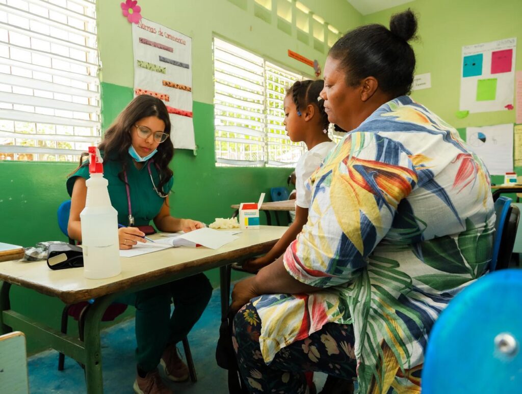 Desarrollo de la Comunidad lleva servicios sociales a San Juan
