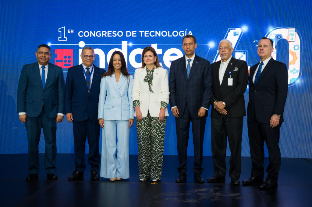 RD inicia transformación digital con el congreso «INDOTEL 4.0»