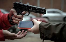 Procuraduria informa robo de más de 54 mil celulares mensuales en el país