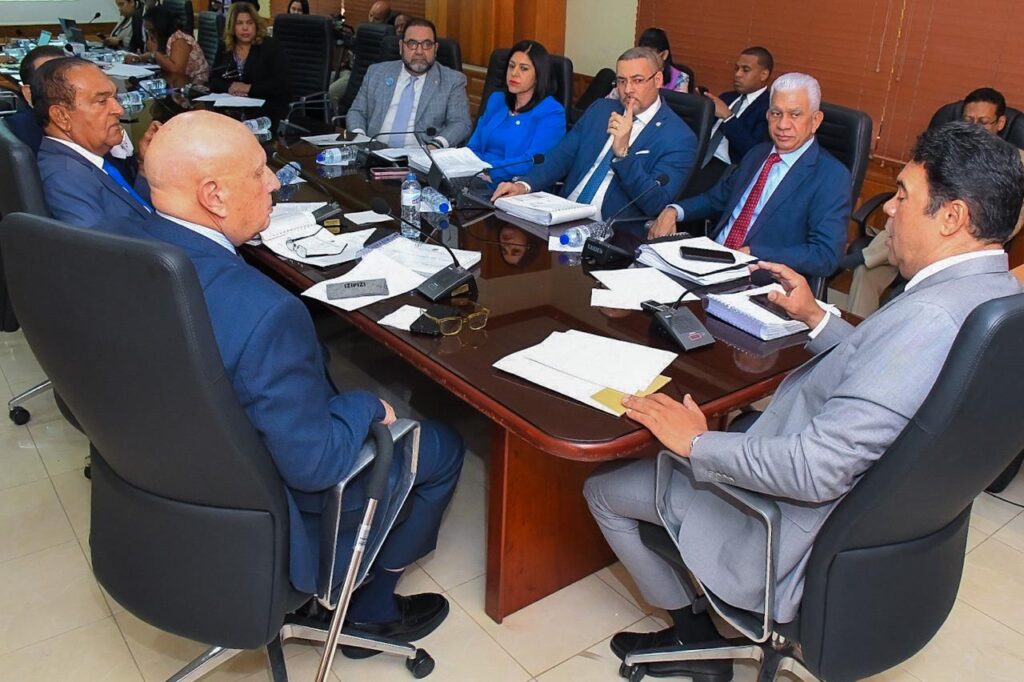 Comisión Especial del Senado concluye análisis proyecto de ley que modifica Código de Trabajo