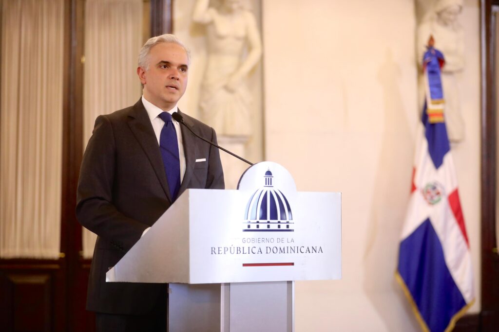 Entregan a tres profesores el Premio a la Excelencia Magisterial 2025