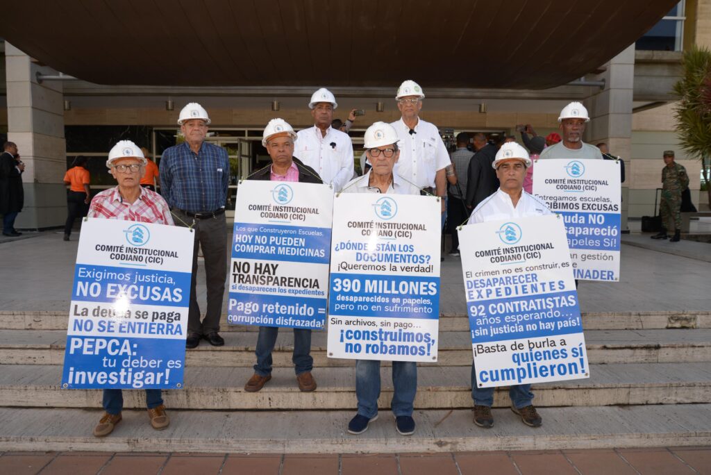 CONTRATISTAS DENUNCIAN DESAPARICIÓN DE DOCUMENTOS QUE IMPIDE PAGO DE DEUDA ESTATAL