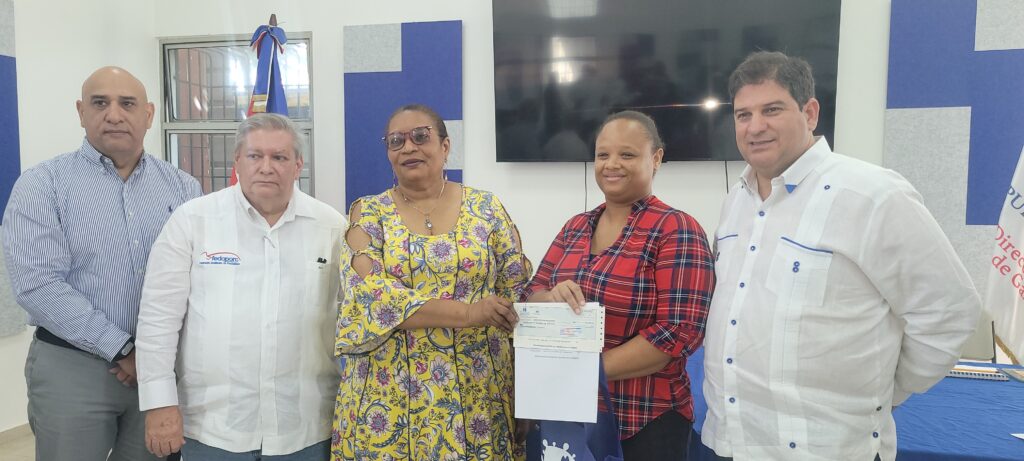 DIGEGA concluye primera fase de entrega de cheques a porcicultores afectados por la Peste Porcina Africana