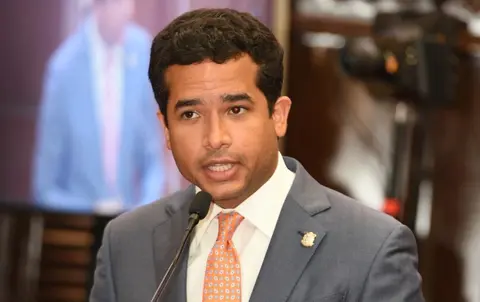 Diputado asegura “si Omar es el candidato, se vacía el PRM”