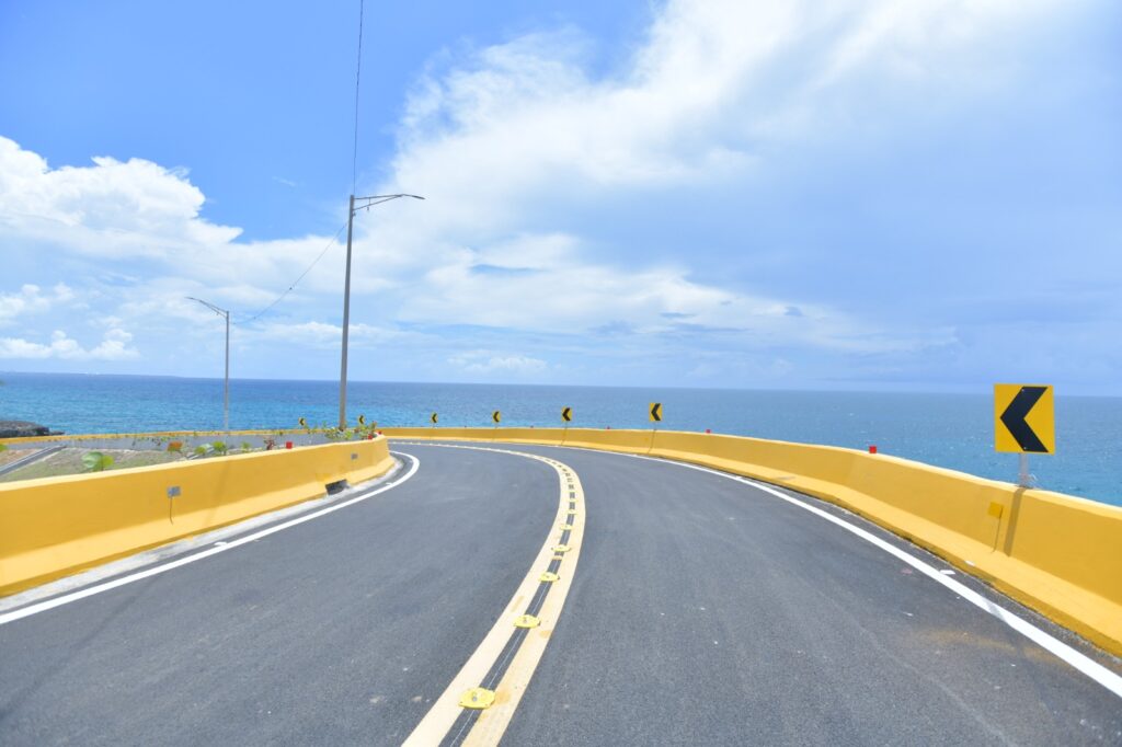 Obras Públicas anuncia apertura del paso a desnivel de la avenida Hípica totalmente renovado