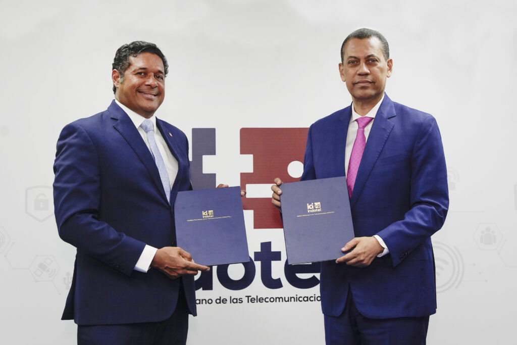 INDOTEL e Internet Society promoverán acceso a conectividad e inclusión digital en el país
