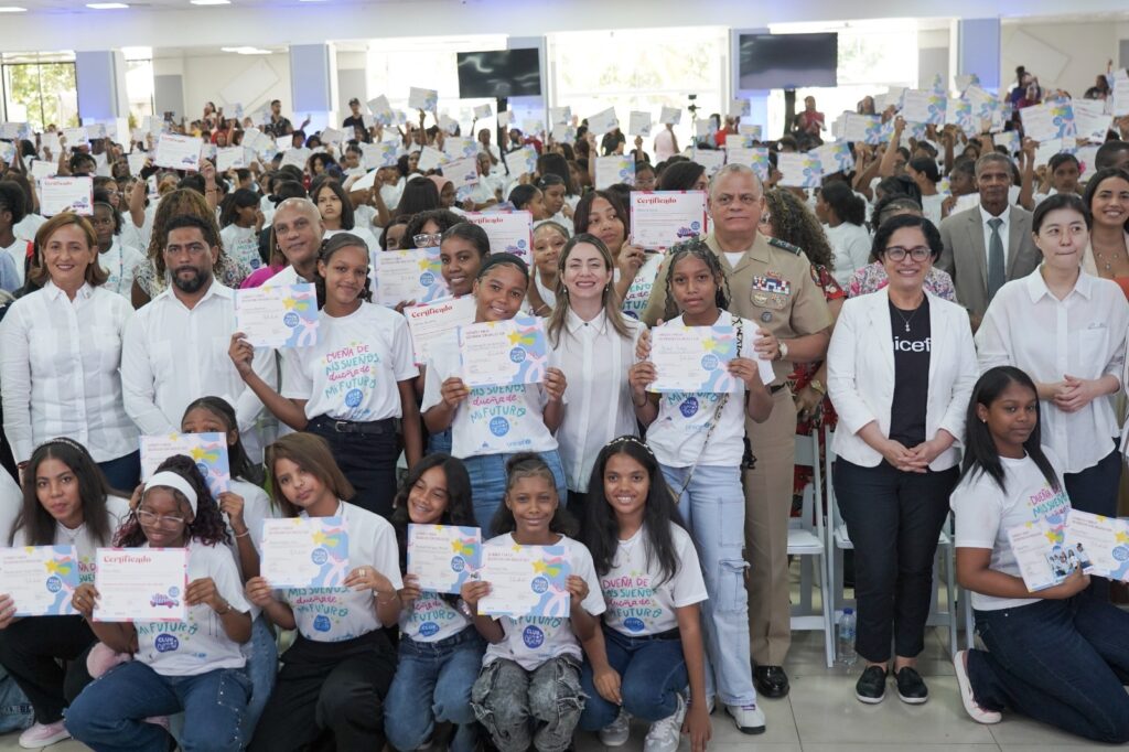 Supérate graduó 1,187 niñas y adolescentes en el “Club de Chicas”,que busca reducir embarazos y uniones tempranas